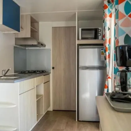Mobil-home Confortable A Pour 4 Personnes - Api-1-52-1628