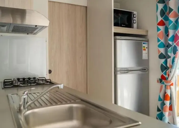 Mobil-home Confortable A Pour 4 Personnes - Api-1-52-1628 Calvisson
